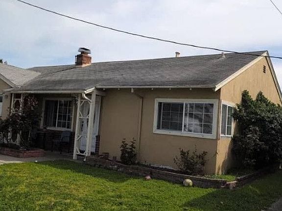 2nd image of 608 Sequoia Rd