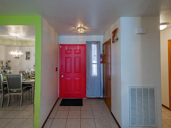 2nd image of 15674 Kingswood Dr