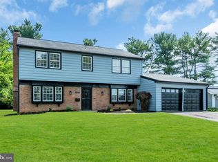 61 Triangle Ln, Willingboro, NJ 08046