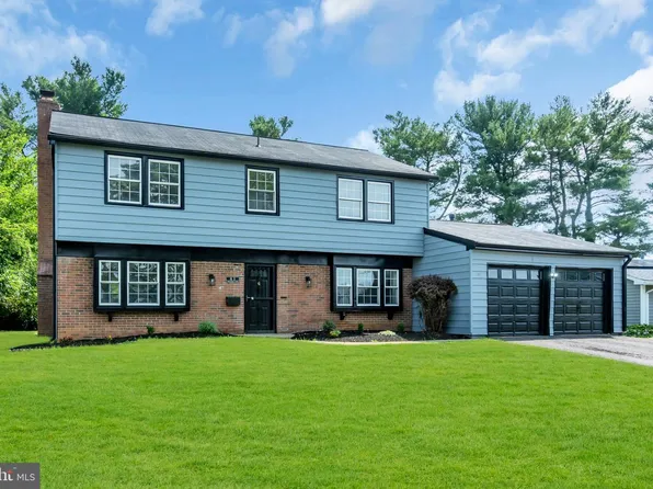 61 Triangle Ln, Willingboro, NJ 08046