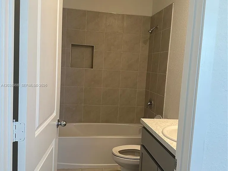1340 NE 3rd Ave #1340 — Photo 22