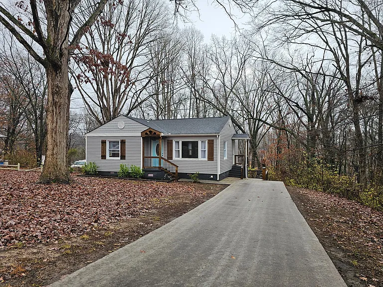 2802 Willocks Ave — Photo 2