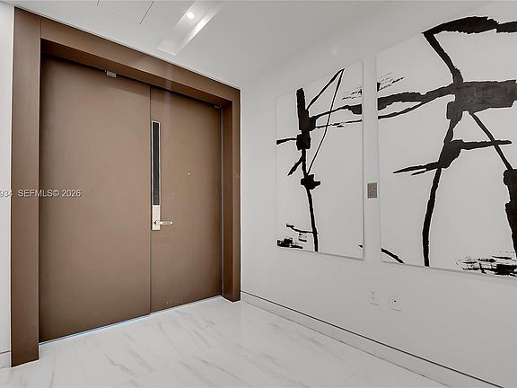 2nd image of 300 Biscayne Boulevard Way #2902E