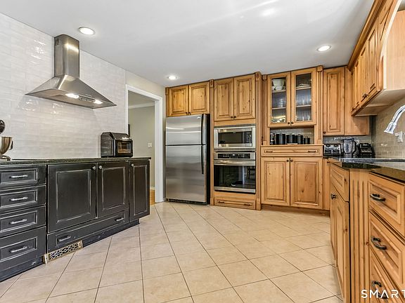 3rd image of 1353 Durham Road