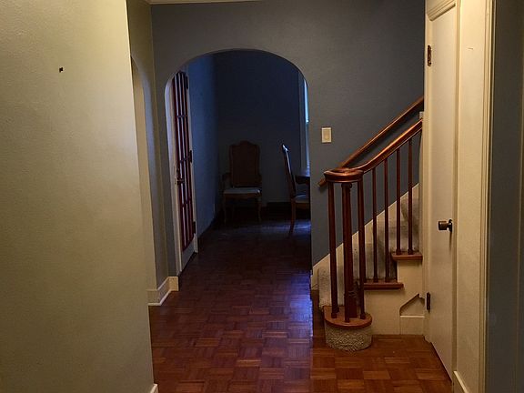 2nd image of 3030 Pierce St