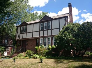 371 Russett Rd, Brookline, MA 02467