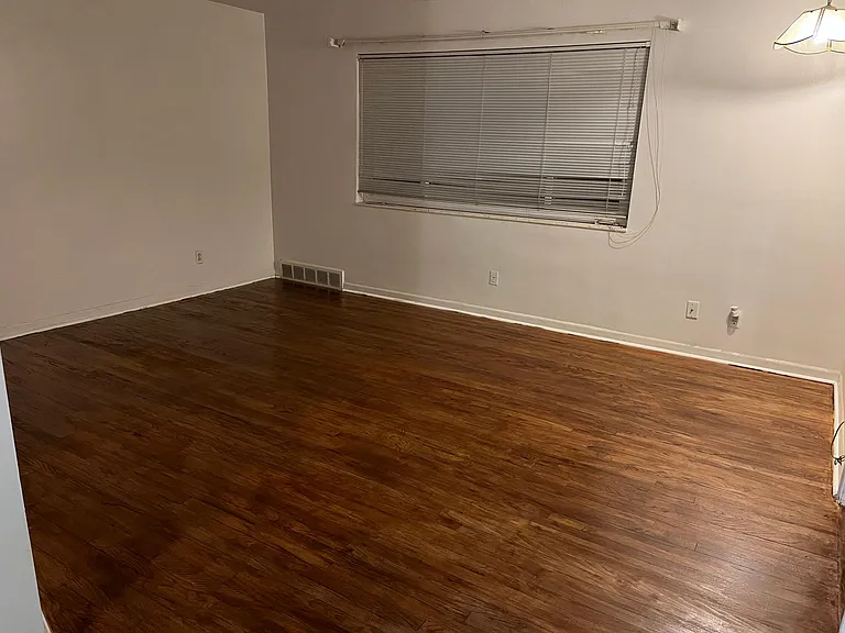 21700 E Eleven Mile Rd — Photo 4