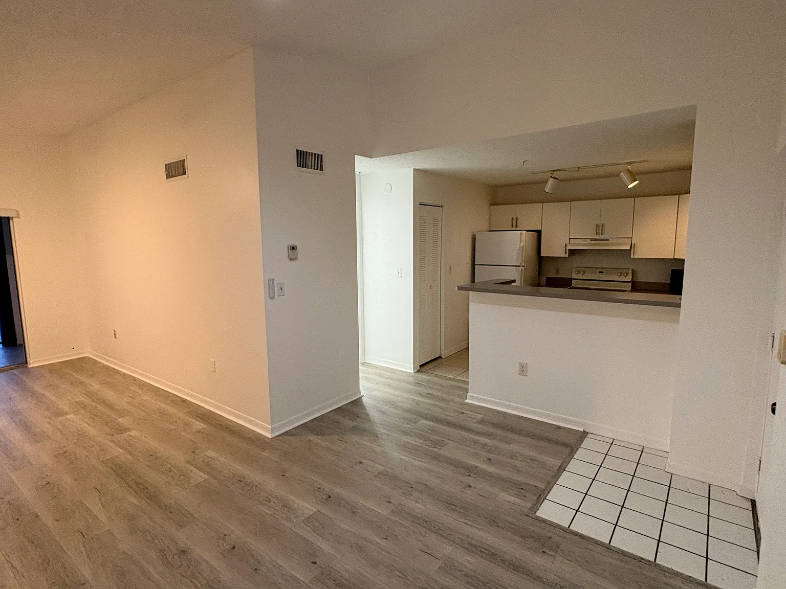 1 bed, 743 sqft, $2,250 — Photo 4