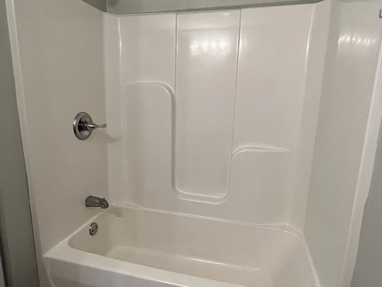 1139 E Main St #B — Photo 9