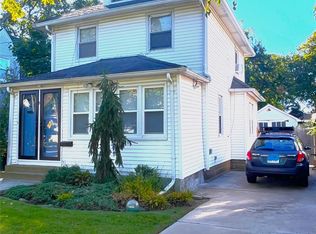 8 Saint Nicholas Street, Lynbrook, NY 11563