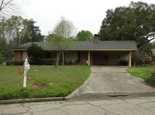 805 Greymont Dr, Columbia, MS 39429