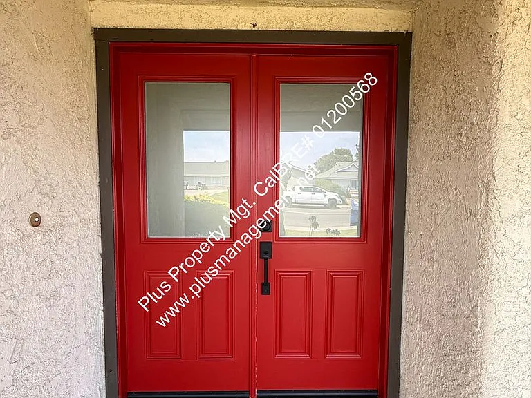 1406 Oak Knoll Rd — Photo 2