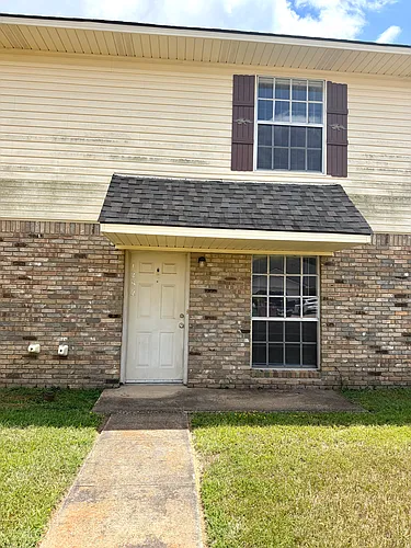 1252 Meadowview Dr Photo 1
