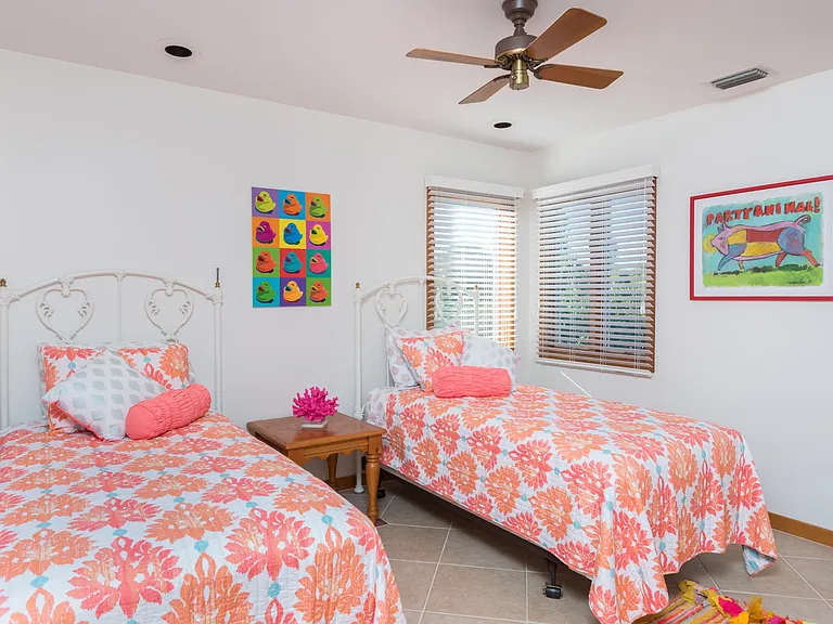 725 Conn Way — Photo 15