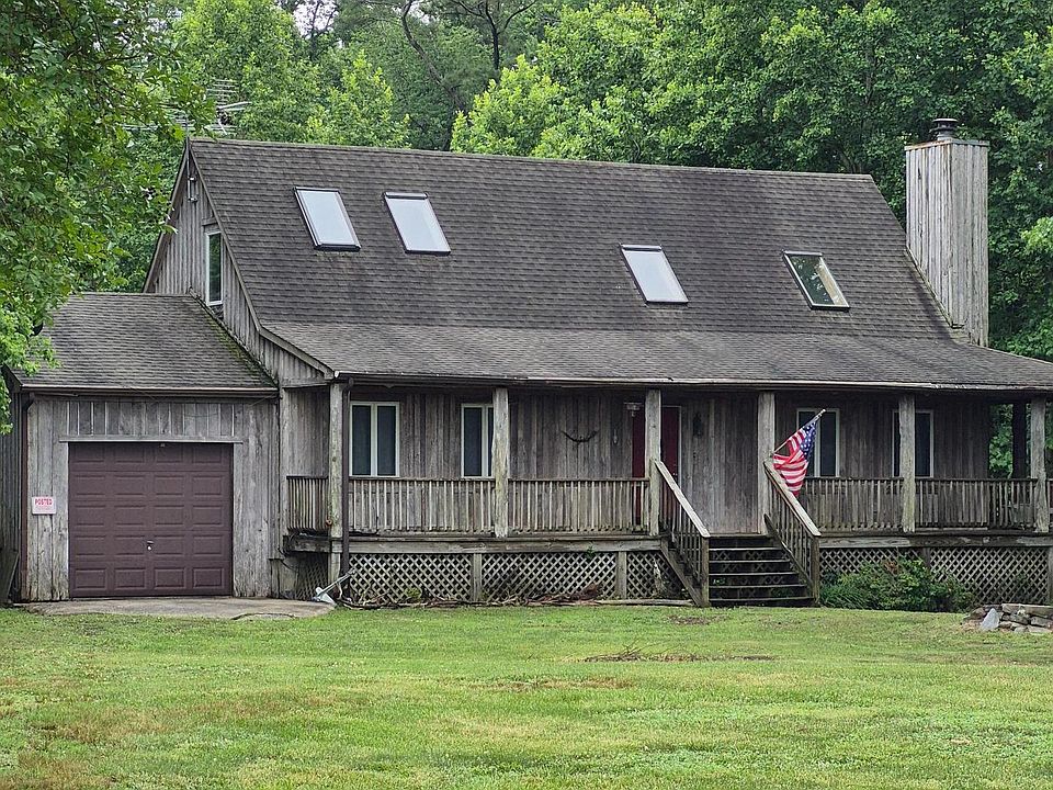 1st image of 90 E Fountain Ln