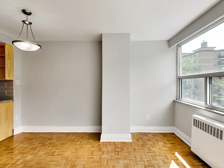 680 Roselawn Ave — Photo 81