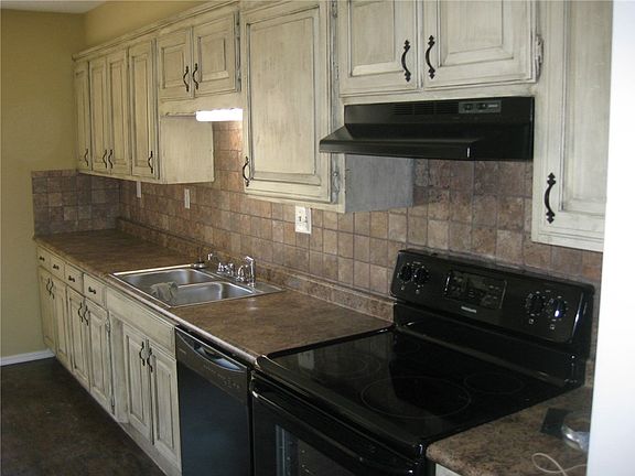 4th image of 330 W Willow Ave