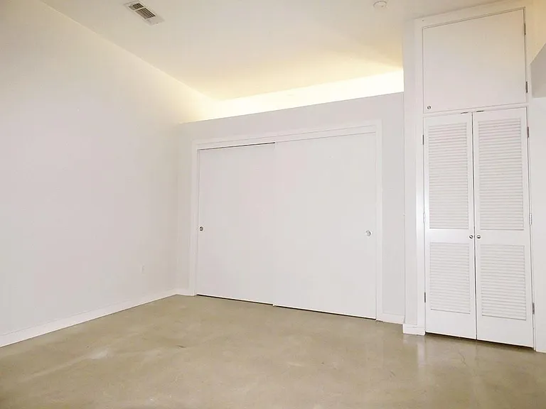 507 Sabine St #704 — Photo 11