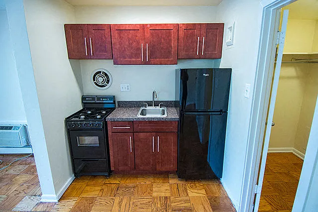 Dore Apartments — Photo 44