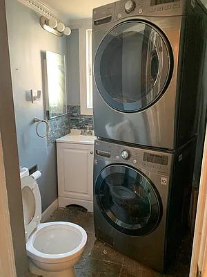 Rented by Voro, LLC | media 48