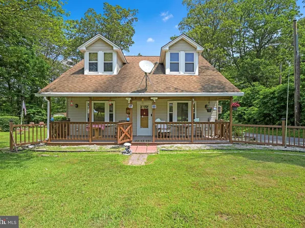 81 Hill Rd, Pottsville, PA 17901