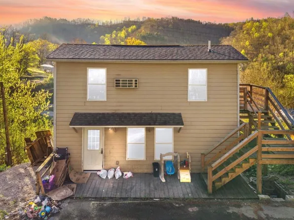 48 Davis St, Hazard, KY 41701