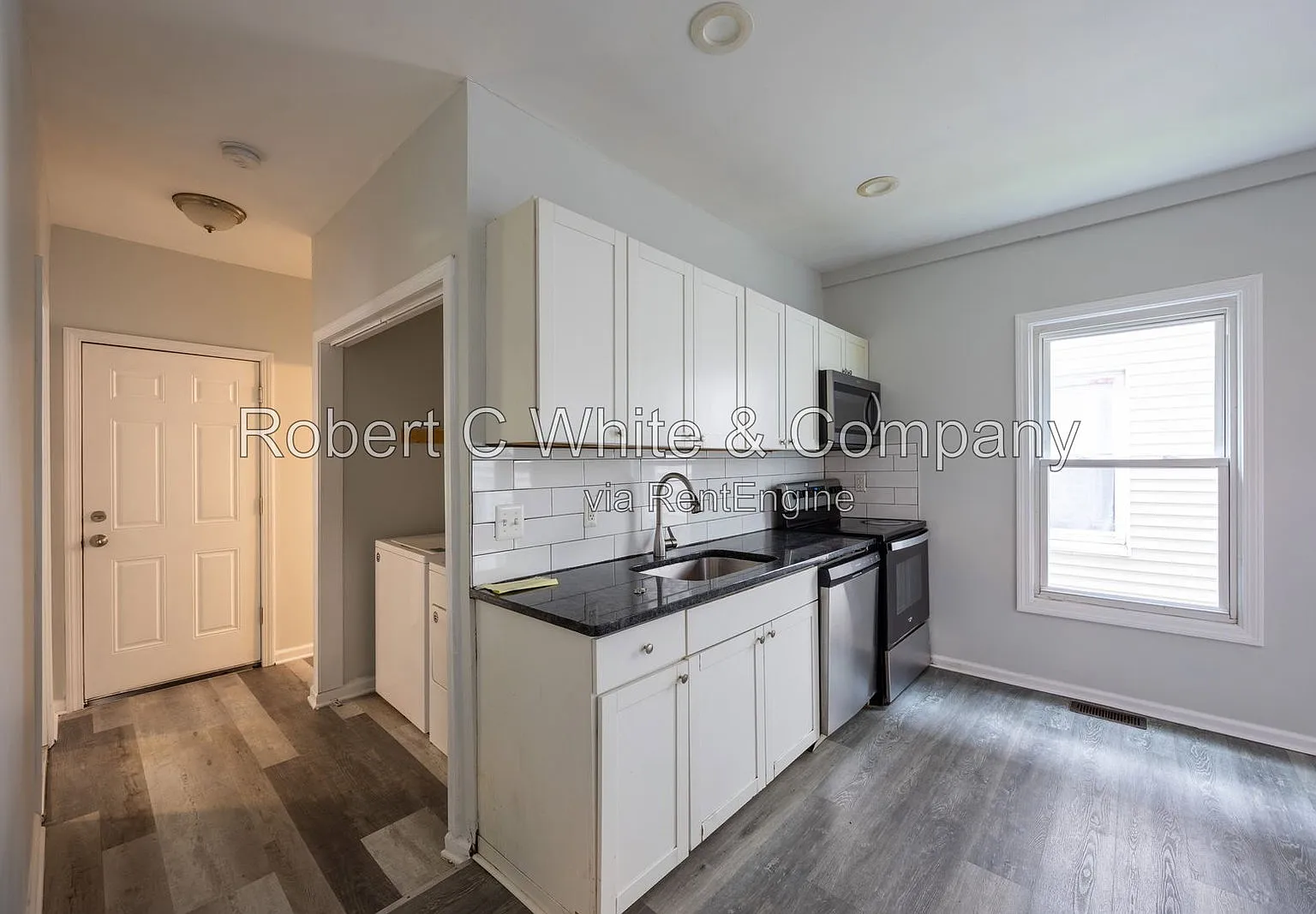 3 bed, 2.0 bath, $2,040 — Photo 2