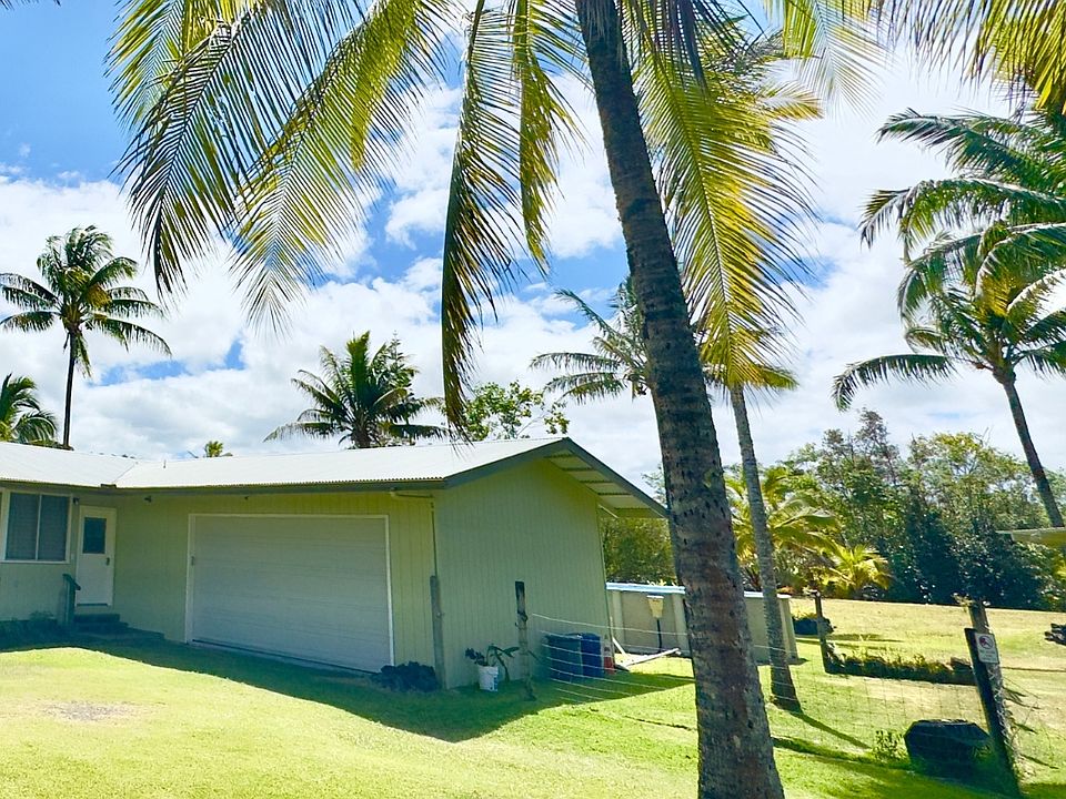 2Br 2Ba on 1 acre