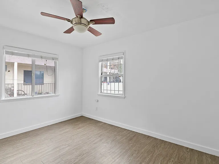 2285 Earl Ave #7 — Photo 9