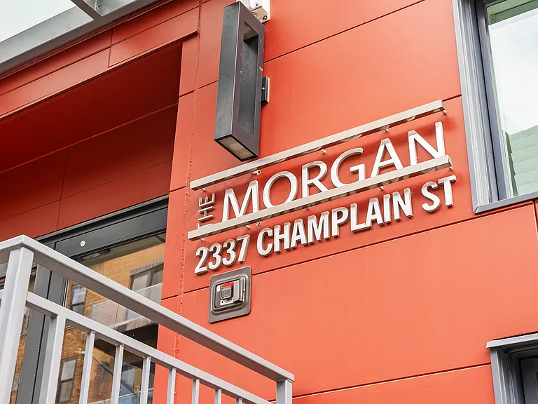 Building name and address next to main entrance