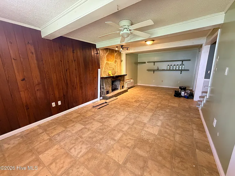 4040 State Highway 11 — Photo 3