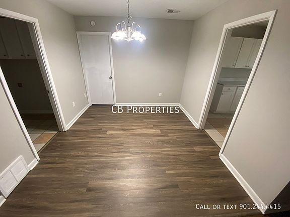 4th image of 4052 Hitchcock St