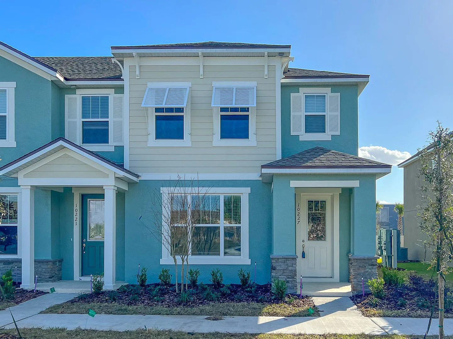 Lake Nona Lake Front ** Like New 3/2.5/2 Townhouse Ready For Move In ** — Photo 4