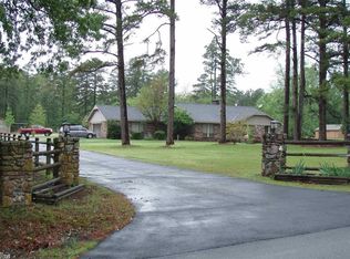 10 Plantation Acres Dr, Little Rock, AR 72210