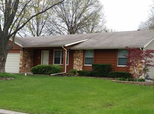 26 Crescent Hills Dr, Saint Peters, MO 63376