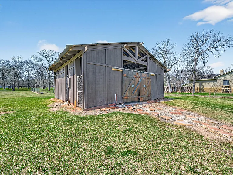 7019 Oak Ln — Photo 36