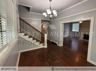 1123 Harrison St, Vicksburg, MS 39180