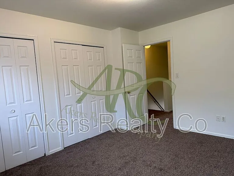 1401 E 19th St — Photo 7