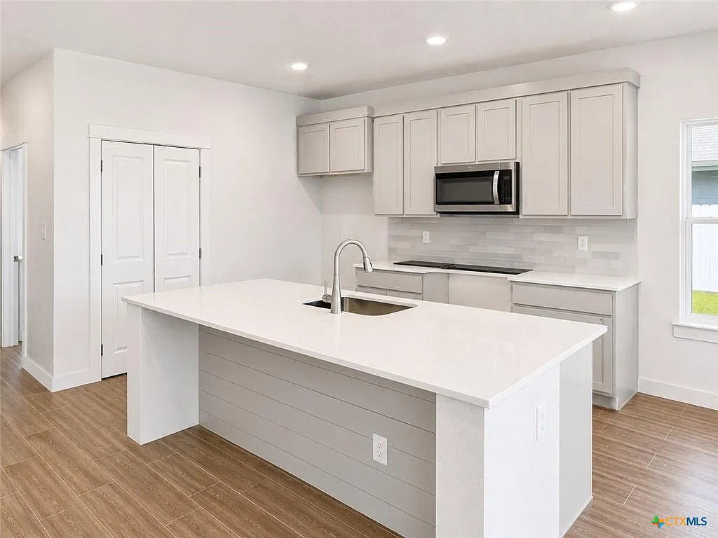 1422 Cedar River Lane - 1 — Photo 3