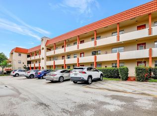 7991 N Sunrise Lakes Dr #110, Sunrise, FL 33322