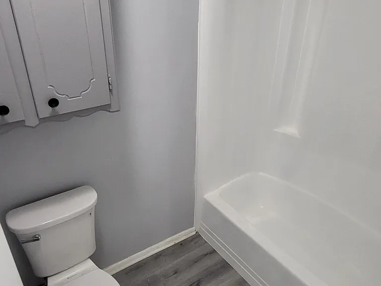 2441 Robert Burns Dr — Photo 11