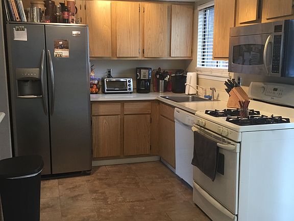 5th image of 52 Arrowood Ct