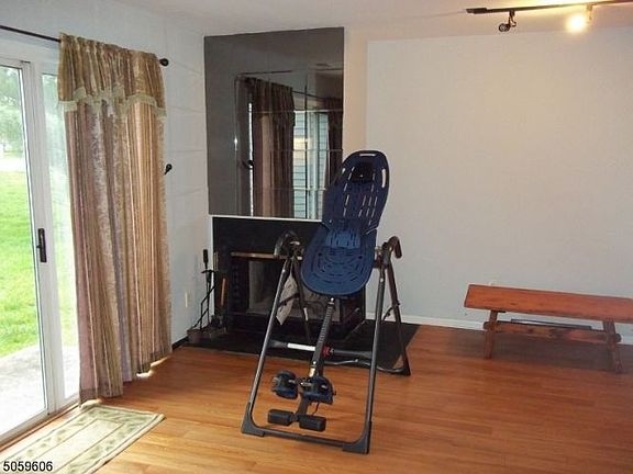 4th image of 251 Resnik Ct