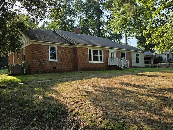 13270 Paris St, Huntingdon, TN 38344