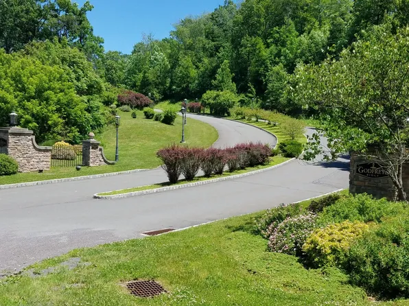 LOT V8 Godfreys Gate Rd, Stroudsburg, PA 18360