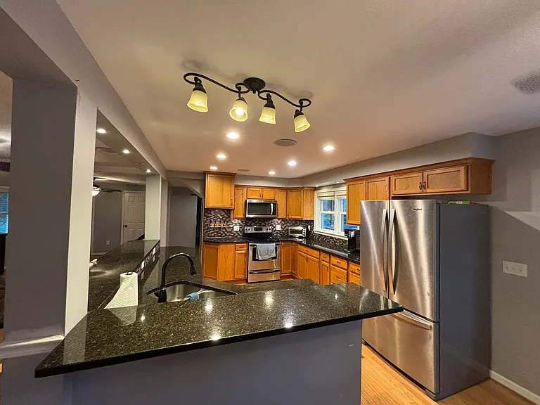 9717 Brock Rd — Photo 2