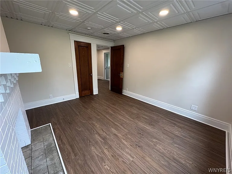2 Agassiz Cir #B — Photo 13