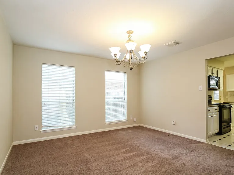 20914 Lake Park Trl — Photo 5