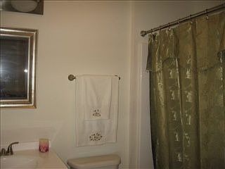 3rd image of 15 Heritage Oak Way
