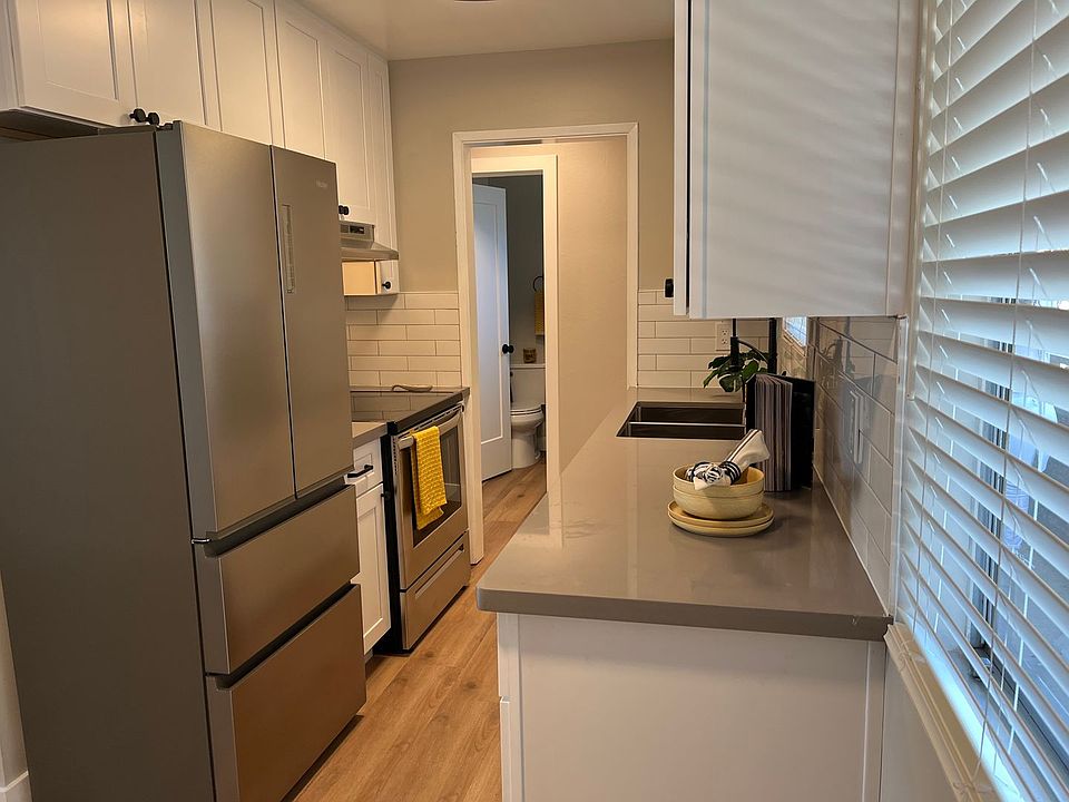 1st image of 1985 Pleasant Valley Ave APT 27